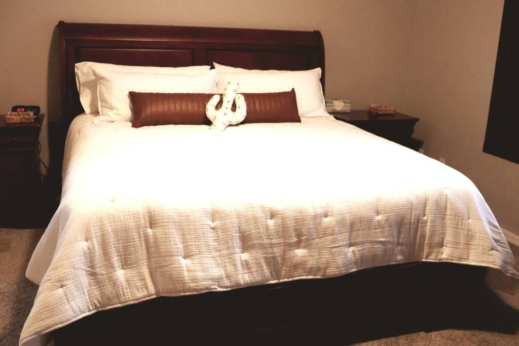 Phoenix Home With Heated Pool, Desert Views & Hot Tub Anthem 외부 사진
