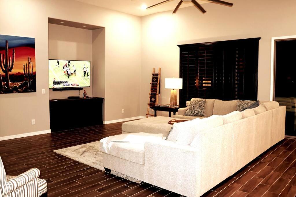 Phoenix Home With Heated Pool, Desert Views & Hot Tub Anthem 외부 사진